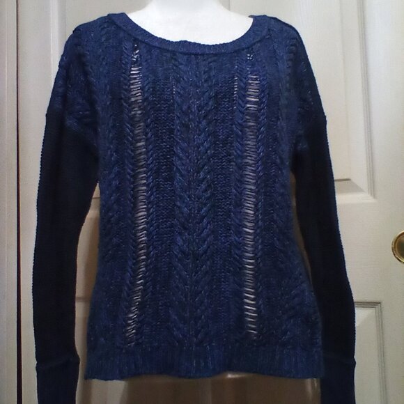 American Eagle Outfitters Sweater - Picture 2 of 4